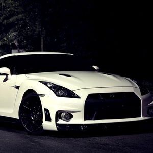 Meet your Posher, Moises